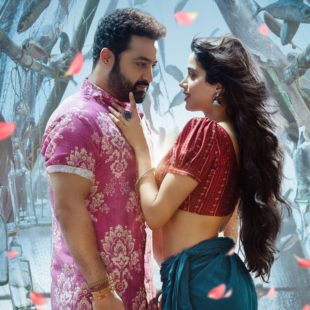 పార్ట్‌ 2లో ప్రేక్షకులు ఊహించని సర్‌ప్రైజ్‌లు చాలా ఉంటాయన్నారు. అంతేకాదు, తొలి భాగంలో దేవర గురించి తెలుసుకున్నారు, సీక్వెల్‌లో వర కథ చూడబోతున్నారని చెప్పారు. 