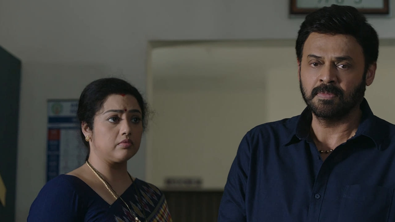 మలయాళంలో దృశ్యం 2 సూపర్ హిట్ కావటంతో మళ్లీ అన్ని భాషల్లో రీమేక్‌ చేశారు. అంతేకాదు దృశ్యం 2 రిలీజ్ అయిన దగ్గర నుంచే దృశ్యం 3 గురించి కూడా చర్చ జరుగుతోంది. ఫైనల్‌గా దృశ్యం 3కి సంబంధించి అఫీషియల్ ఎనౌన్స్‌మెంట్ ఇచ్చింది యూనిట్‌.