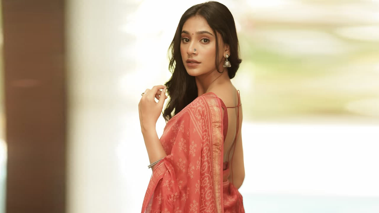 మిస్ వరల్డ్ 2017 మానుషి చిల్లర్ చేతలమీదగా ఫెమినా మిస్ ఇండియా 2018 కిరీటాన్ని కైవసం చేసుకుంది ఈ ముద్దుగుమ్మ. 8 డిసెంబర్ 2018న చైనాలోని సన్యాలో జరిగిన మిస్ వరల్డ్ 2018 పోటీలో అనుక్రీతి భారతదేశానికి ప్రాతినిధ్యం వహించింది.