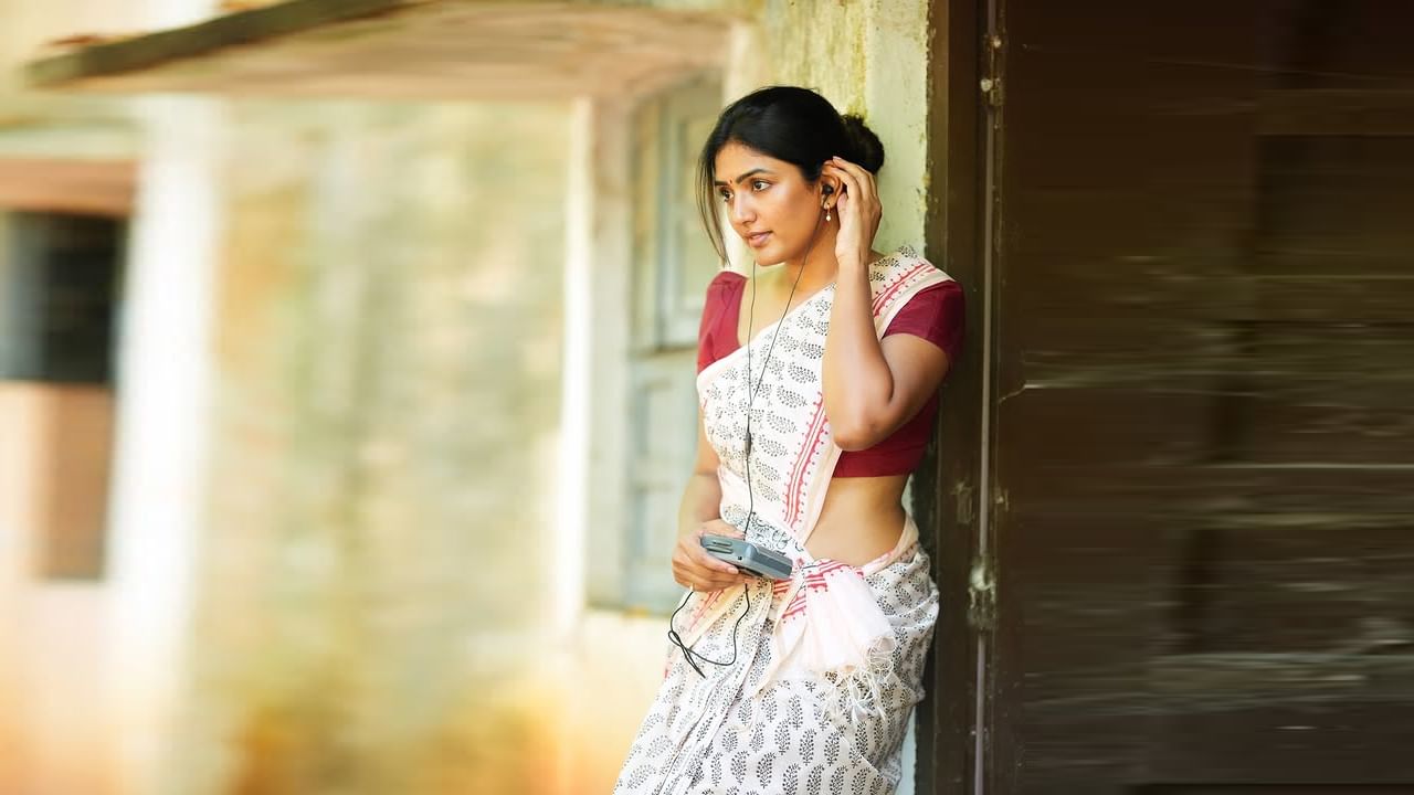 తర్వాత రొమాంటిక్-కామెడీ చిత్రం అమీ తుమీలో కథానాయకిగా మెప్పించింది. ఇందులో ఆమె నటనకు విస్తృత స్పందన లభించింది. మూడు అవార్డులు కూడా లభించాయి. మాయా మాల్, దర్శకుడు, ఆ, బ్రాండ్ బాబు వంటి చిత్రాల్లో నటించింది.