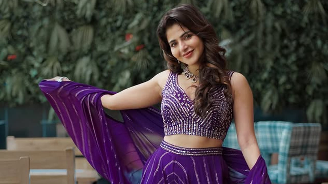 SRM ఇన్‌స్టిట్యూట్ ఆఫ్ సైన్స్ అండ్ టెక్నాలజీ నుండి ఇన్‌స్ట్రుమెంటేషన్ ఇంజనీరింగ్ పట్టా పొందింది ఈ బ్యూటీ. బాలాజీ మోహన్ దర్శకత్వంలో కధలిల్ సోదప్పువదు యెప్పడి అనే తమిళ చిత్రంతో చలనచిత్ర అరంగేట్రం చేసింది ఈ వయ్యారి.