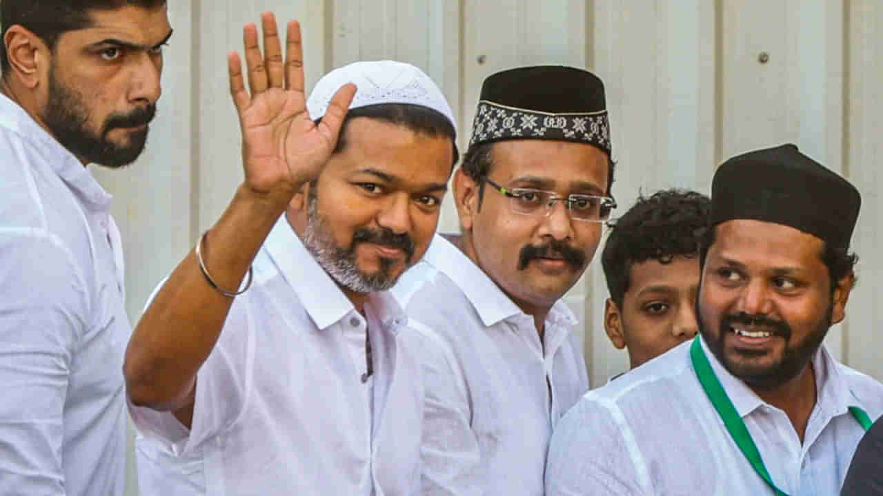 Vijay thalapathy: వివాదంలో టీవీకే పార్టీ చీఫ్... నటుడు విజయ్కు ఫత్వా జారీ!