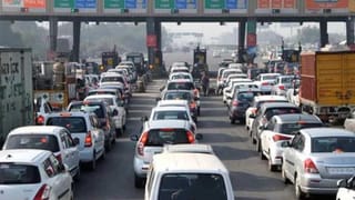 కోర్టులు రాష్ట్రపతిని ఆదేశించలేవు.. న్యాయమూర్తులు ‘సూపర్ పార్లమెంట్’ లా వ్యవహరిస్తున్నారుః ఉప రాష్ట్రపతి