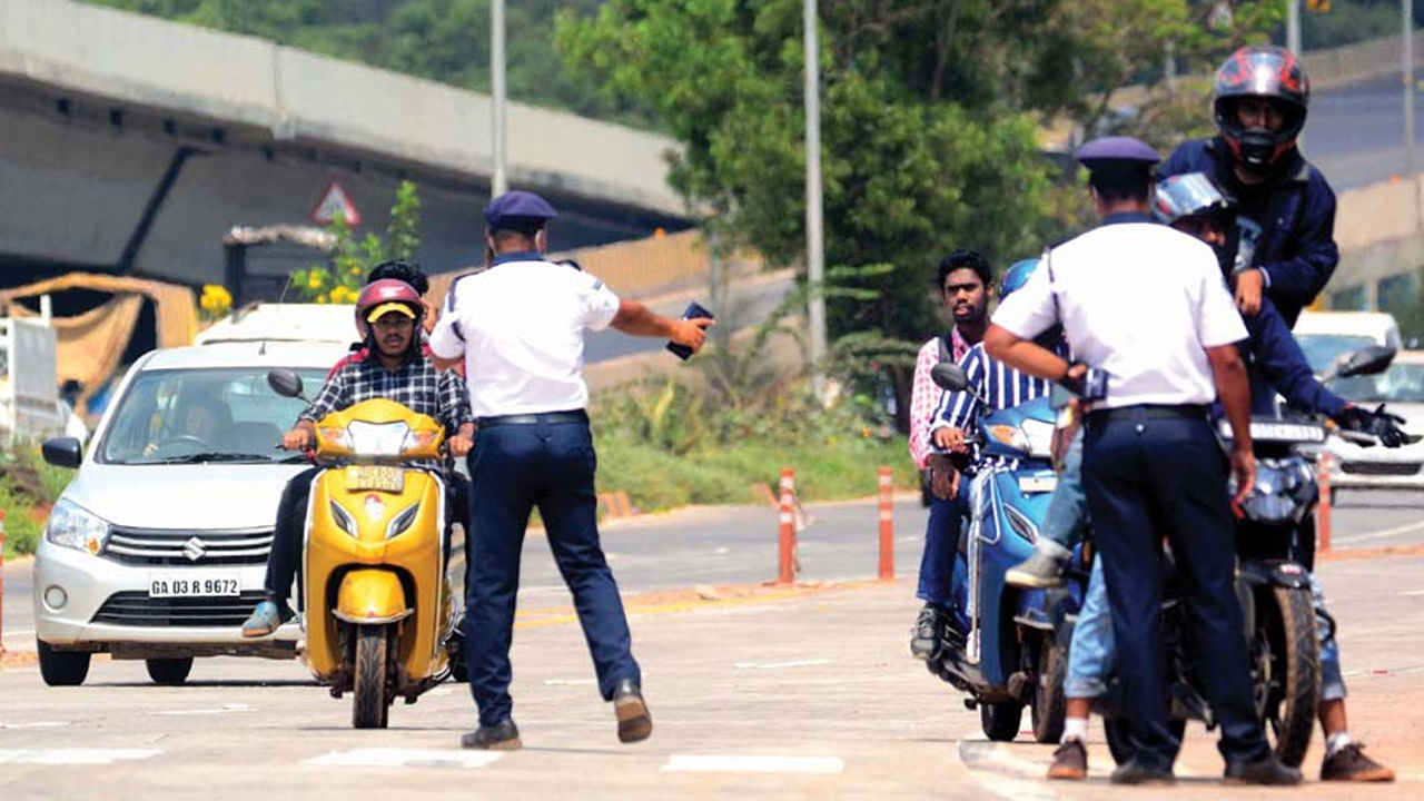 Goa: ట్రాఫిక్ పోలీసుల వేధింపులకు చెక్.. గోవా సర్కార్ సంచలన నిర్ణయం..