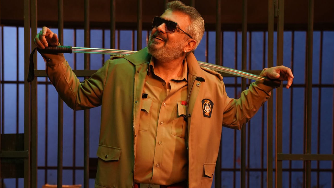 అజిత్ హీరోగా తెరకెక్కుతున్న లేటెస్ట్ మూవీ గుడ్ బ్యాడ్ అగ్లీ. మైత్రీ మూవీ మేకర్స్ భారీ బడ్జెట్‌తో నిర్మించిన ఈ సినిమాకు అధిక్ రవిచంద్రన్ దర్శకుడు. ఏప్రిల్ 10న రిలీజ్‌కు రెడీ అవుతున్న ఈ మూవీ ప్రమోషన్‌లో భాగంగా ట్రైలర్ రిలీజ్ చేశారు మేకర్స్‌. త్రిష హీరోయిన్‌గా నటిస్తున్న ఈ సినిమాకు జీవి ప్రకాష్‌ కుమార్ సంగీతమందిస్తున్నారు.