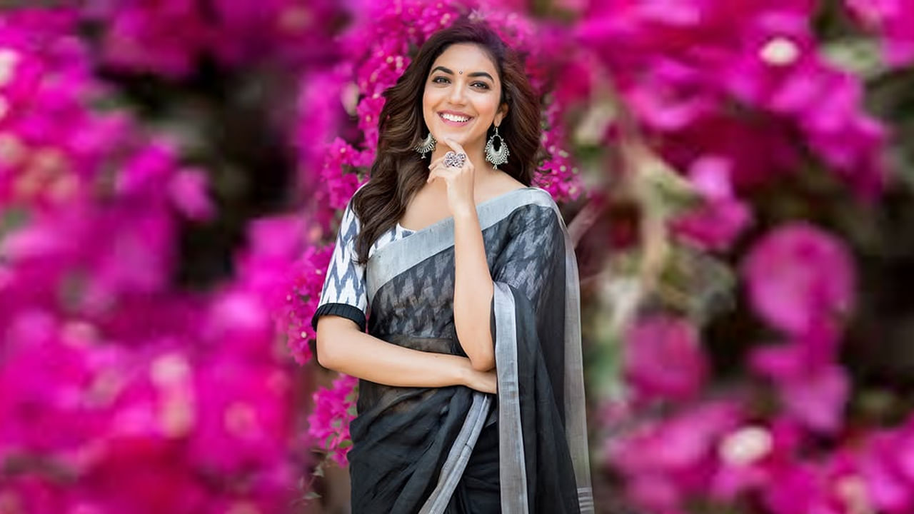 ఆమె హైదరాబాద్‌లోని విల్లా మేరీ కాలేజ్ ఫర్ ఉమెన్ లో ఇంటర్మీడియట్ చదివింది. మల్లా రెడ్డి ఇంజినీరింగ్ కాలేజీ నుంచి ఇంజనీరింగ్‌లో బ్యాచిలర్ డిగ్రీ పట్టా పొందింది. గ్రాడ్యుయేషన్ పూర్తి చేసిన తర్వాత మిస్ హైదరాబాద్ బ్యూటీ పోటీలో పాల్గొని ఫస్ట్ రన్నరప్‌గా నిలిచింది.