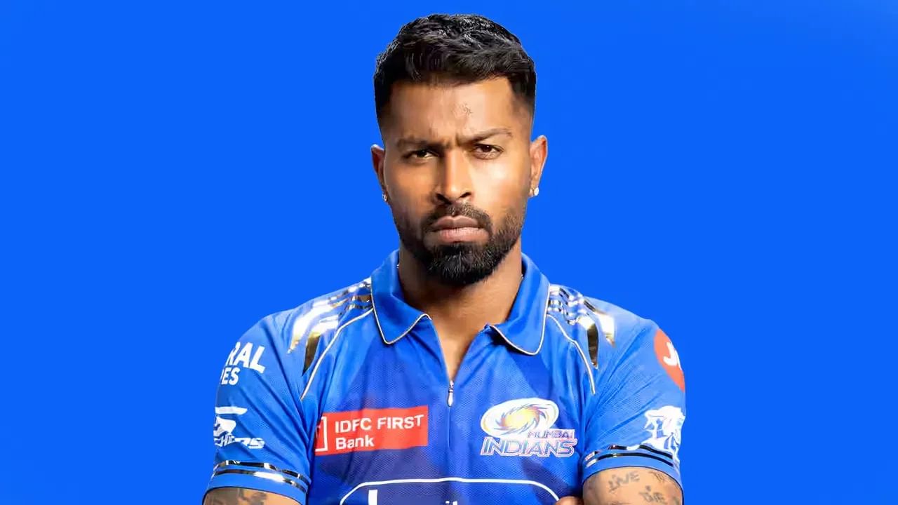 హార్దిక్ పాండ్యా: మార్చి 30న గుజరాత్ టైటాన్స్తో జరిగిన మ్యాచ్లో ముంబై ఇండియన్స్కు నాయకత్వం వహించిన హార్దిక్ పాండ్యాకు రూ.12 లక్షల జరిమానా విధించారు. అహ్మదాబాద్లో జరిగిన మ్యాచ్లో పాండ్యా స్లో ఓవర్ వేసినందుకు జరిమానా పడింది.