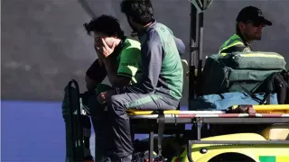 Video: గ్రౌండ్‌లో ప్రేయసి.. హాఫ్ సెంచరీతో చెలరేగిన ప్రియుడు.. కట్‌చేస్తే.. ఐపీఎల్ హిస్టరీలో చెత్త రికార్డ్.. అదేంటంటే?