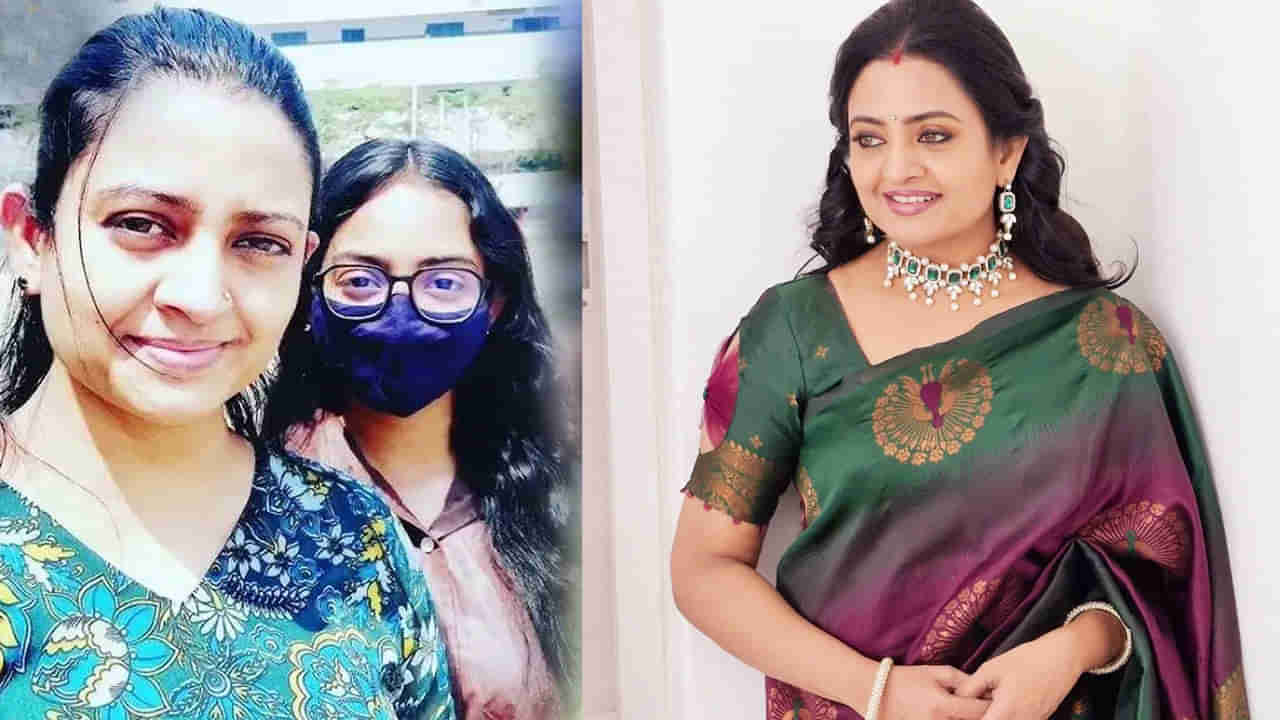 Actress Indraja : నటి ఇంద్రజ కూతుర్ని చూశారా.. ? అందంలో తల్లిని మించిపోయింది.. స్టార్ హీరోయిన్స్ సైతం..