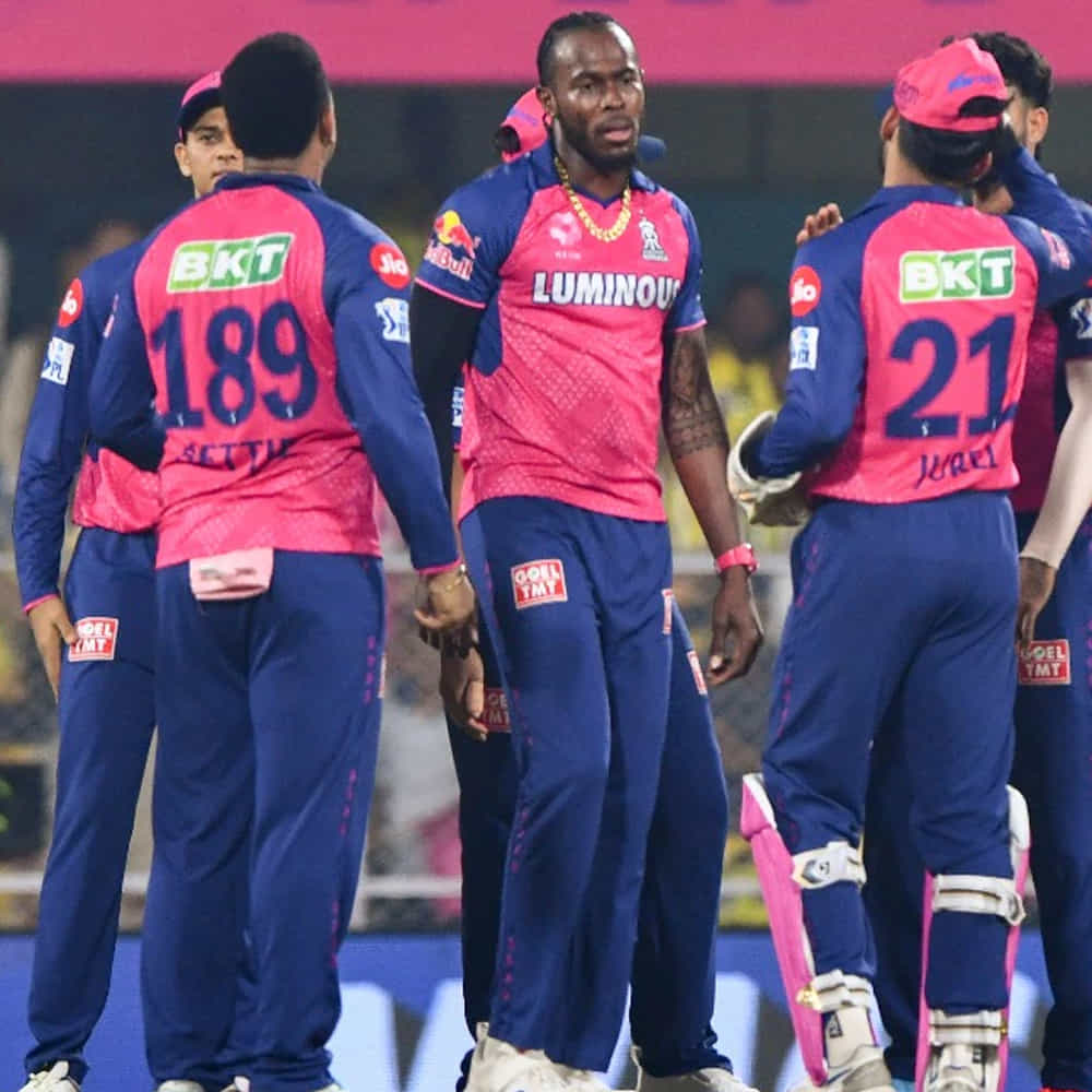 కర్ణ్ శర్మతో పాటు IPL 2025లో రాజస్థాన్ రాయల్స్ తరపున ఆడుతున్న జోఫ్రా ఆర్చర్ కూడా 7 సంవత్సరాల తర్వాత ప్లేయర్ ఆఫ్ ది మ్యాచ్ అవార్డును గెలుచుకున్నాడు. అటు జోఫ్రా ఆర్చర్ గాయం కారణంగా 2-3 సీజన్లలో ఐపీఎల్ ఆడలేదు.