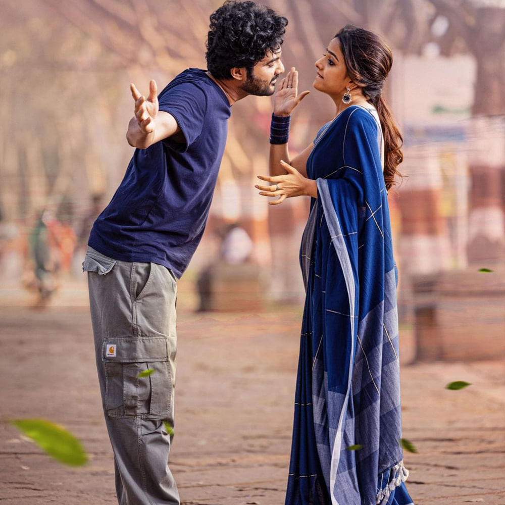 అందులోనూ కామెడీ మిక్స్ చేసిన స్పై థ్రిల్లర్లు దారుణంగా ఫెయిల్ అయ్యాయి. ఏజెంట్, రాజా విక్రమార్క సినిమాల విషయంలో ఇదే జరిగింది. కాస్త సీరియస్ నోట్లో చేసిన చాణక్య కూడా నిరాశపరిచింది.