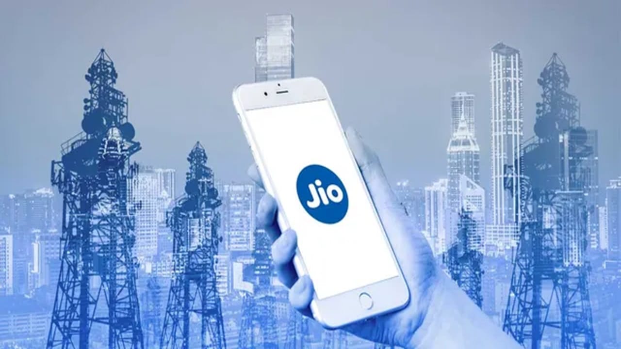 Jio: జియో వినియోగదారులకు గుడ్‌న్యూస్‌.. 20GB డేటా ఉచితం!