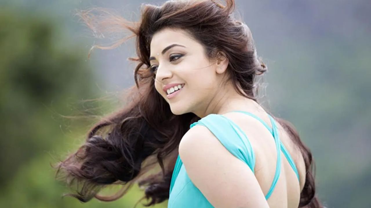 టాలీవుడ్ క్రేజీ హీరోయిన్లలో కాజల్ ఒకరు. లక్ష్మీ కళ్యాణం సినిమాతో ఎంట్రీ ఇచ్చిన ఈ బ్యూటీ మగధీర సినిమాతో ఓవర్ నైట్ స్టార్ హీరోయిన్ గా తన సత్తా చాటింది. ఈ మూవీ తర్వాత ఈ అమ్మడుకు వరసగా అవకాశాలు రావడంతో వచ్చిన ప్రతి ఛాన్స్ మిస్ చేసుకోకుండా సినిమాలు చేస్తూ టాలీవుడ్ నే షేక్ చేసింది ఈ బ్యూటీ.