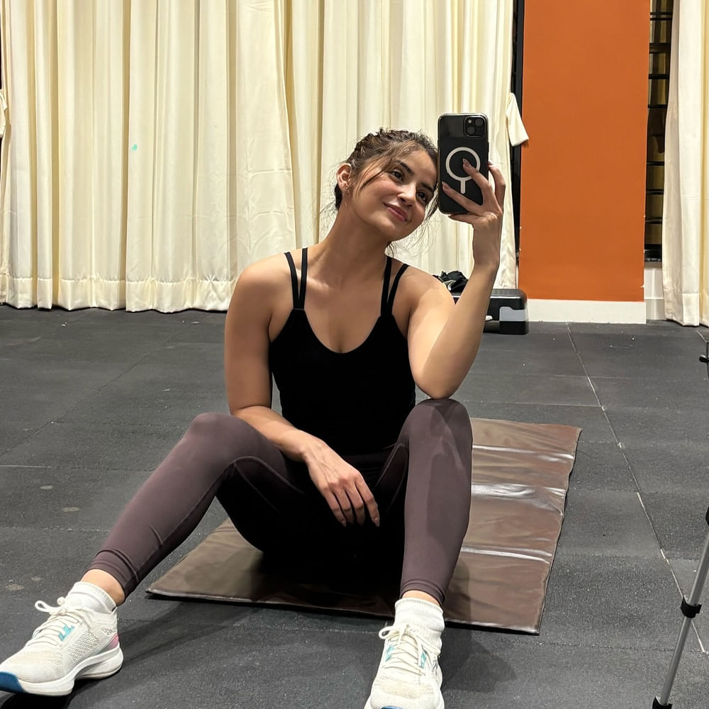 సినిమాల్లోకి రాకముందు కాశ్మీరా అనేక వాణిజ్య ప్రకటనల్లో నటించింది. 2018లో నాగశౌర్య సరసన తెలుగు చిత్రం "నర్తనశాల"తో తన సినీ ప్రస్థానాన్ని ప్రారంభించింది. ఈ చిత్రం బాక్సాఫీస్ వద్ద సాధారణ విజయాన్ని సాధించినప్పటికీ, ఆమె నటనకు మంచి గుర్తింపు లభించింది.