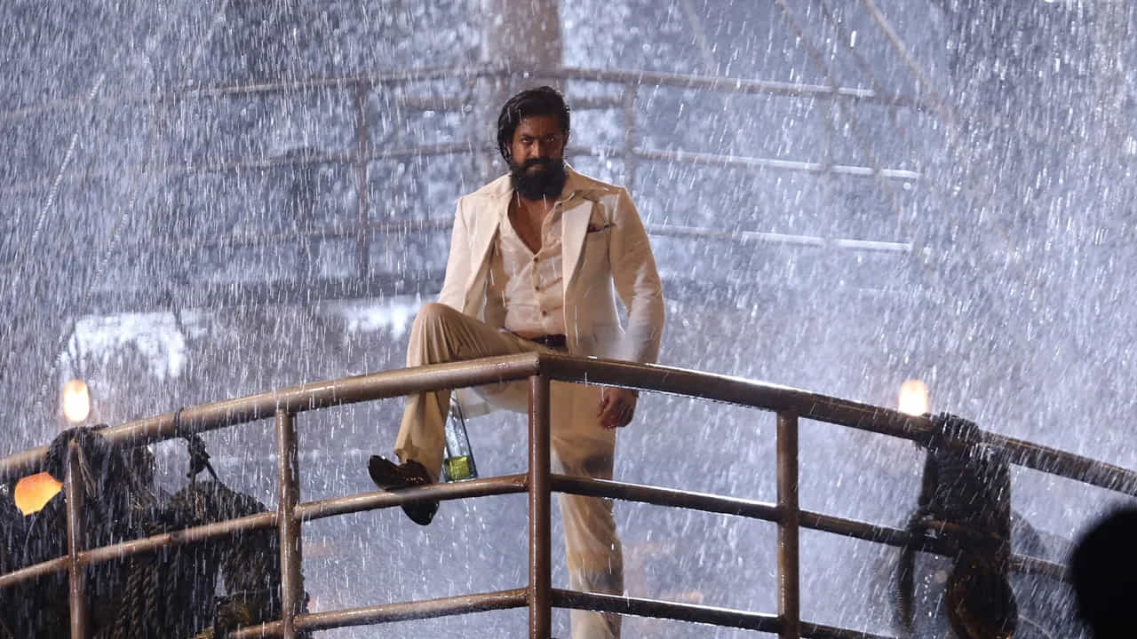 ప్రొడక్షన్‌ హౌస్‌ నుంచి కేజీఎఫ్ 3 ఉంటుందన్న క్లారిటీ ఎప్పుడో వచ్చింది. అదే క్లారిటీ ఇంకాస్త డిటైల్డ్‌ హీరో, డైరెక్టర్ సైడ్‌ నుంచి కూడా కావాలంటున్నారు ఫ్యాన్స్‌. మరి ప్రెజర్‌ను ప్రశాంత్‌ నీల్ ఎలా హ్యాండిల్ చేస్తారో చూడాలి.