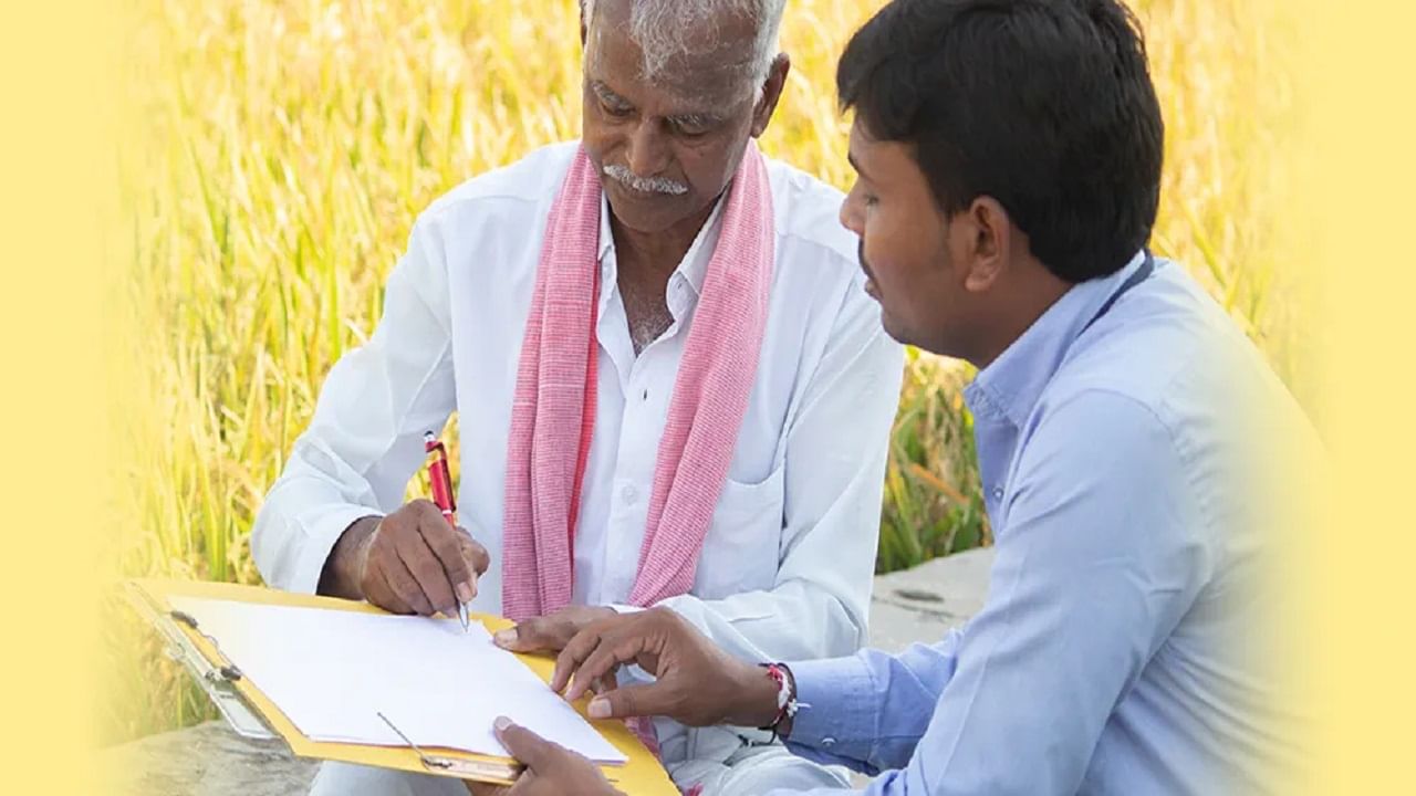 కిసాన్ వికాస్ పత్ర పథకంలో స్థిరమైన రాబడితో మీ పెట్టుబడిని రెట్టింపు చేసుకునే అవకాశం ఉంటుంది. 10 సంవత్సరాలలోపు పెట్టుబడిదారులకు వారి పెట్టుబడిపై 100 శాతం రాబడిని అందిస్తుంది. కిసాన్ వికాస్ పత్ర హామీతో కూడిన రాబడిని కోరుకునే సంప్రదాయవాద పెట్టుబడిదారులకు మంచి ఎంపికగా ఉంటుంది. ఈ పథకంలో ప్రస్తుతం 7.5 శాతం వడ్డీ రేటుతో వస్తుంది. అలాగే ఈ పథకం 2.5 సంవత్సరాల ప్రారంభ లాక్-ఇన్ వ్యవధి తర్వాత ఉపసంహరణ చేసుకునే సదుపాయం కూడా ఉంటుంది. 