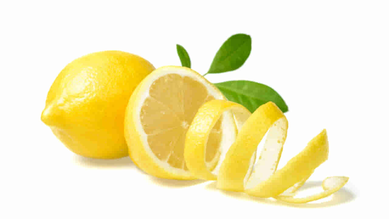 Lemon Peels: నిమ్మకాయలు వాడి తొక్క పడేస్తున్నారా.. రూపాయి ఖర్చు లేకుండా వీటితో మీ ఇంటిని ఇలా మార్చేయండి