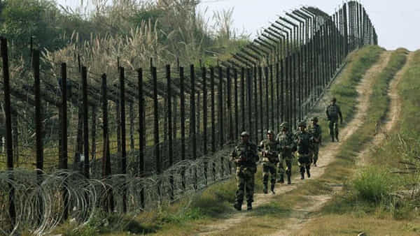 Jammu Kashmir: భారత్-పాక్ సరిహద్దుల్లో ఉద్రిక్తత.. పాక్ సైనిక దాడిని తిప్పికొట్టిన భారత్!