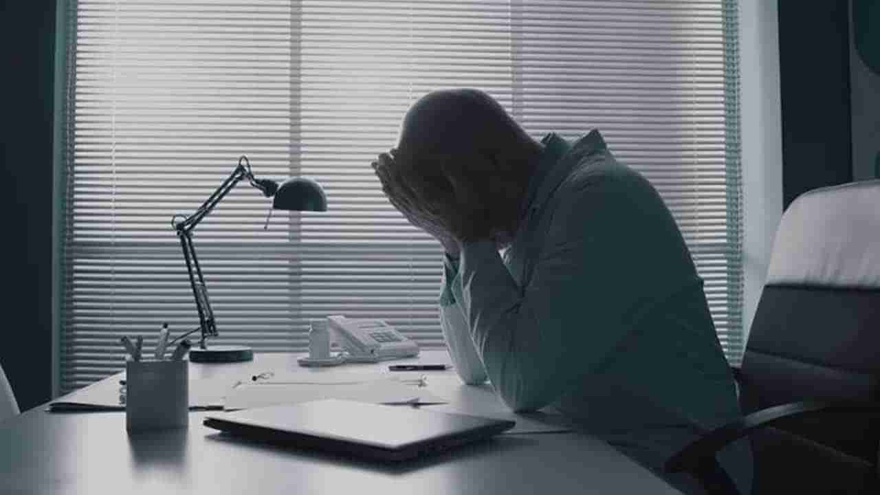 Husband: రక్షించండి మహాప్రభో.. నా భార్య, బావమరిది చంపేస్తామంటున్నారు.. రైల్వే ఉద్యోగి ఆవేదన