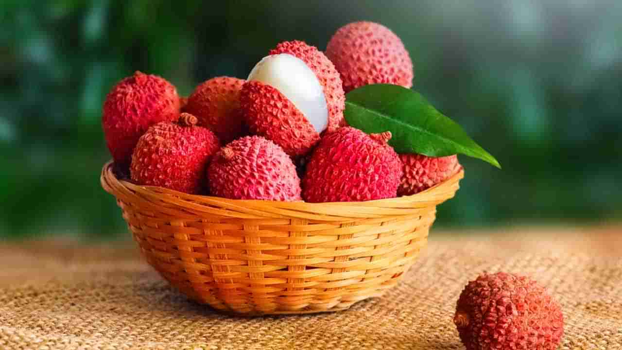 వేసవిలో తప్పక తినాల్సిన ఆరోగ్యకరమైన పండు ఇది..! ఎక్కడ కనిపించినా వదిలిపెట్టకండి..