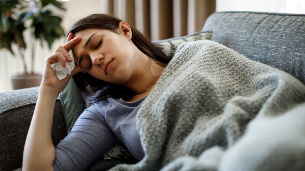 మీ శరీరంలో ఈ లక్షణాలు కనిపిస్తే అస్సలు లైట్ తీసుకోవద్దు.. వెంటనే వైద్యుడిని సంప్రదించండి