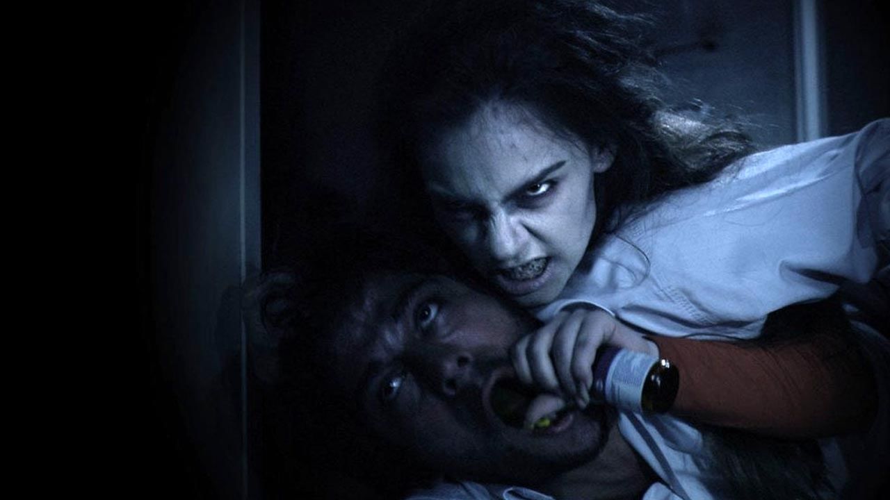 మొదటి సినిమా ముసల్లత్. ఇది 2007లో విడుదలై భారీ విజయాన్ని అందుకుంది. దాదాపు 1 గంట 35 నిమిషాలు ఉండే ఈ సినిమా అద్భుతమైన భయానక అనుభవాన్ని కలిగిస్తుంది. ఈ సినిమాను మీరు యూట్యూబ్ లోనూ చూడొచ్చు. స్త్రీని ప్రేమిస్తున్న దెయ్యం కథ ఇది. ఆమె కోసమే ఏకంగా మనిషిగా మారాలనే ప్రయత్నాలు చేస్తుంటుంది. 