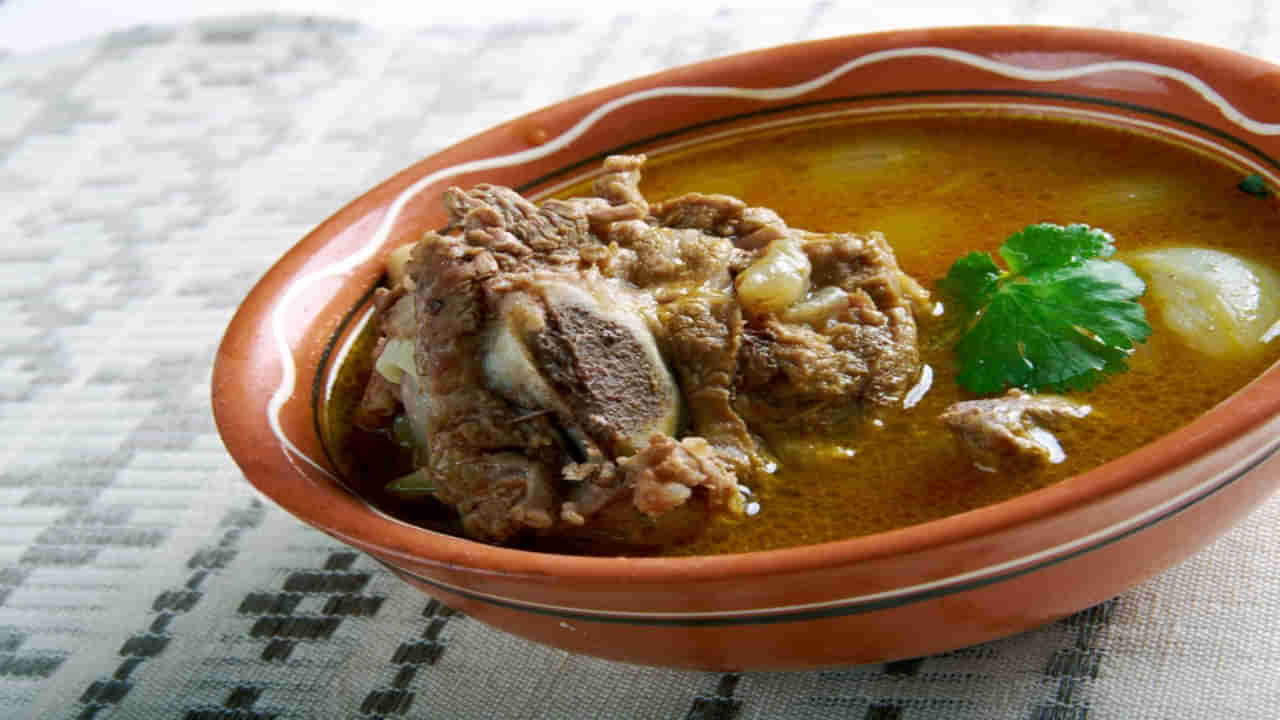 Paya Soup: అరిగిన కీళ్లకు దివ్యౌషధం.. మటన్ పాయా ఇలా చేసుకుంటే నెక్ట్స్ లెవెల్...
