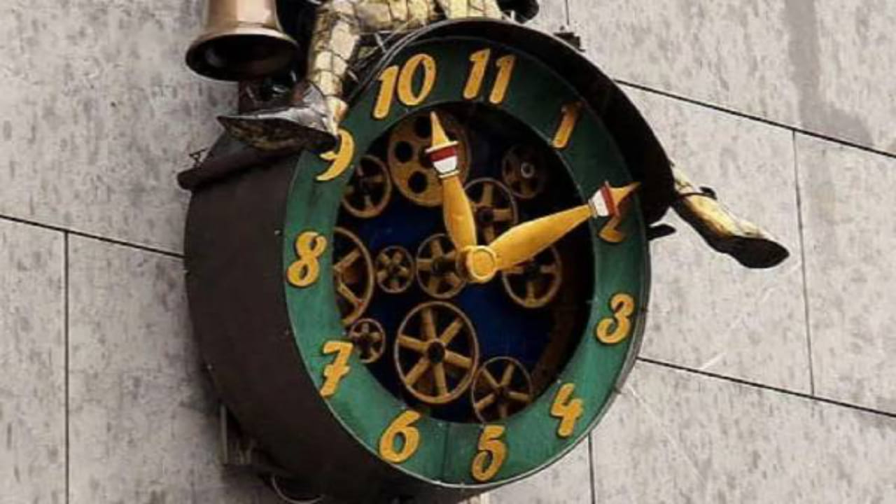 Mysterious City: ఆ ఊర్లో గడియారాలు 12వ గంట కొట్టవు.. అక్కడన్నీ పదకొండే.. ఇదే అసలు విచిత్రం