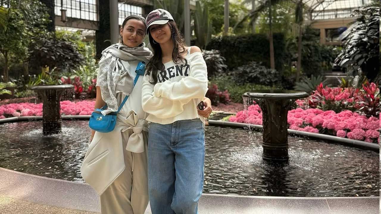 బ్యూటీ, అందాల తార నమ్రతా శిరోద్కర్ గురించి ప్రత్యేక పరిచయం అవసరం లేదు. మోడలింగ్‌తో కెరీర్ స్టార్ట్ చేసిన ఈ నటి మిస్ ఇండియా టైటిల్ గెలుచుకుంది. తర్వాత బాలీవుడ్‌లోకి అడుగు పెట్టి వరస సినిమాలతో మంచి ఫేమ్ సంపాదించుకుంది.