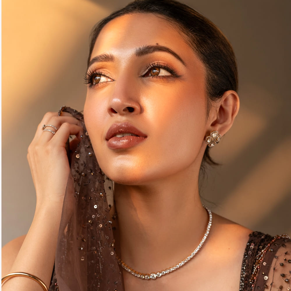 అయితే కొన్నాళ్లుగా టాలీవుడ్ లో సైలెంట్ అయింది నేహా శెట్టి. డీజే టిల్లు తర్వాత ఒకటిరెండు చిత్రాల్లో కనిపించిన ఈ ముద్దుగుమ్మ ఇప్పుడు మత్రం ఒక్క సినిమా సైతం ప్రకటించలేదు. కేవలం కన్నడలోనే సినిమాలు చేస్తుంది.