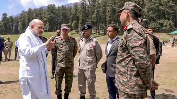 Pahalgam Terror Attack: పహల్గాం దాడిలో ఏడుగురు టెర్రరిస్టుల హస్తం.. ఇద్దరు స్థానికులే! బాడీ, గన్ కెమెరాలతో మారణకాండ