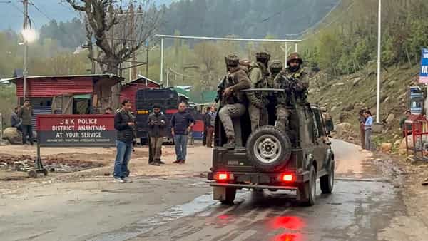Pahalgam Attack: ఉగ్రవాదులను సమర్థిస్తూ, భారత్పై విషం చిమ్మిన పాక్ మాజీ ప్లేయర్.. కౌంటరిచ్చిన నెటిజన్స్