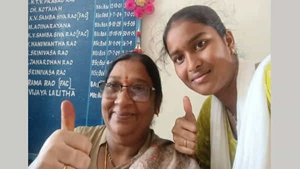 ఏపీ SSC ఫలితాల్లో మెరిసిన ప్రభుత్వ స్కూల్ విద్యార్థిని.. మార్కులు ఎన్నో తెలుసా?