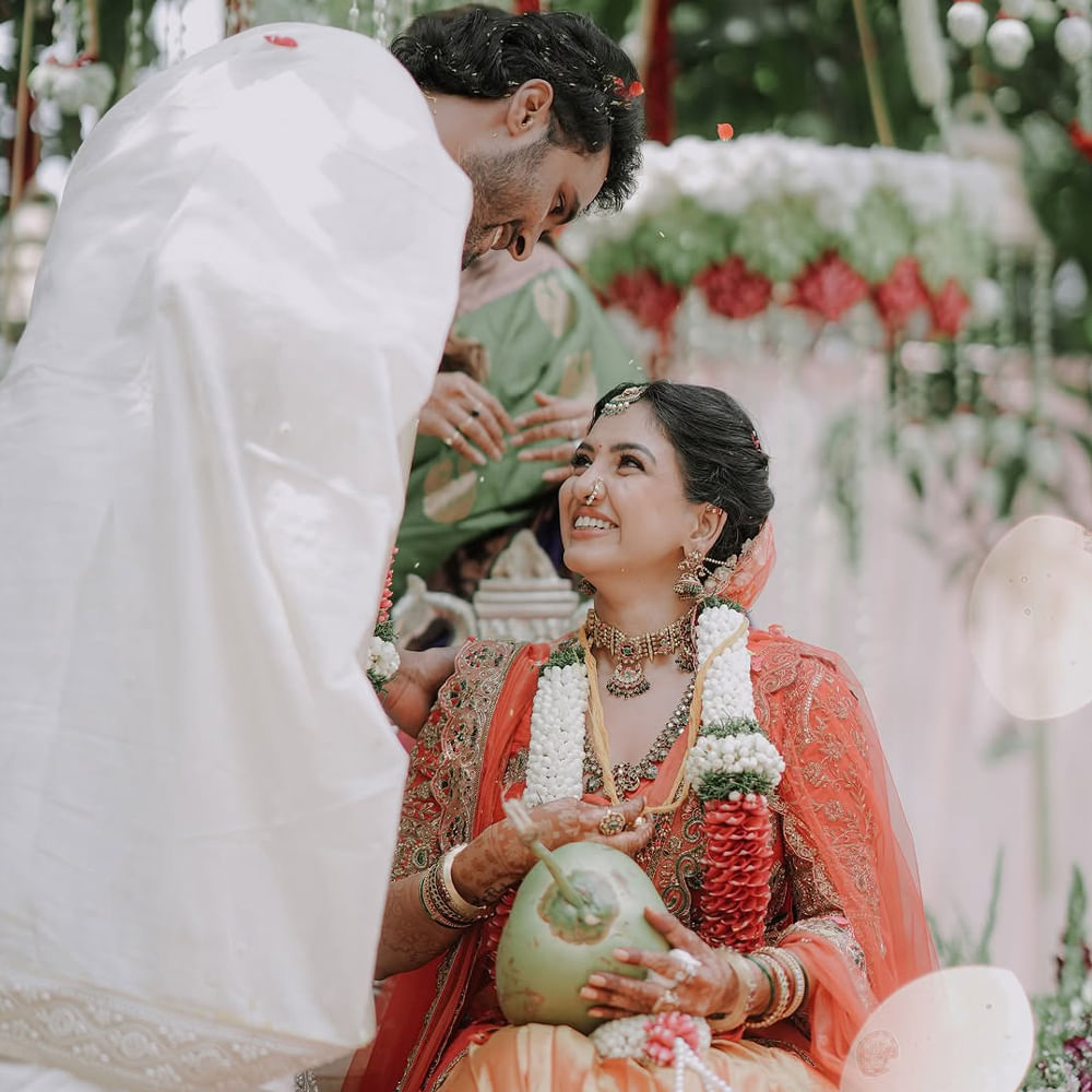 పావని రెడ్డి.. బుల్లితెరపై పలు సీరియల్స్ ద్వారా తెలుగు ప్రేక్షకులకు దగ్గరయ్యింది. ఆ తర్వాత తెలుగులో గౌరవం, అమృతంలో చందమామ, సేనాపతి, మళ్లీ మొదలైంది, చారీ 111 వంటి చిత్రాల్లో నటించి వెండితెరపై సందడి చేసింది. 