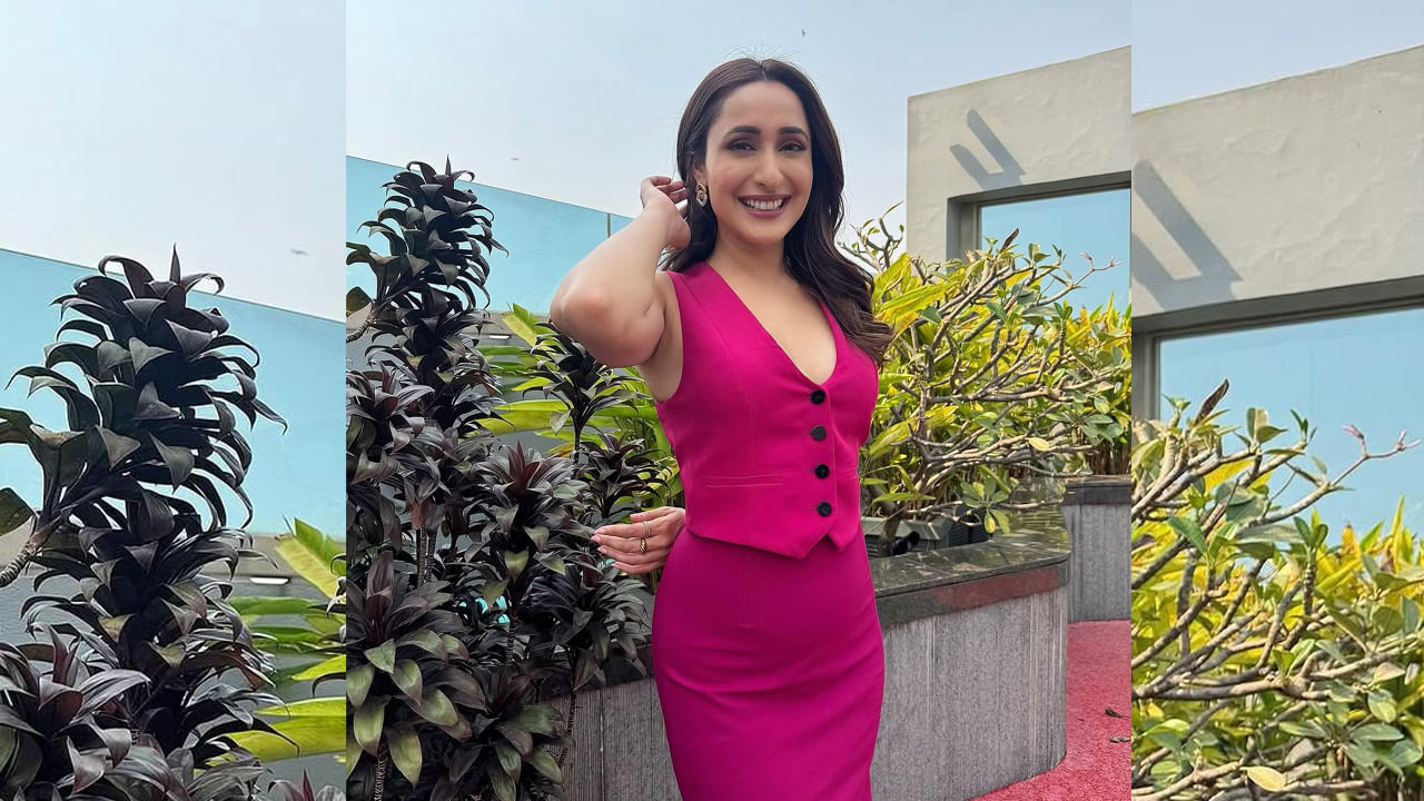 తర్వాత డాకు మహారాజ్ లో అవకాశం అందుకొని ఈ మూవీతో కూడా బ్లాక్ బస్టర్ హిట్ తన ఖాతాలో వేసుకుంది ఈ చిన్నది. కానీ ఈ ముద్దుగుమ్మకు ఆశించిన స్థాయిలో అవకాశాలు రావడం లేదు.