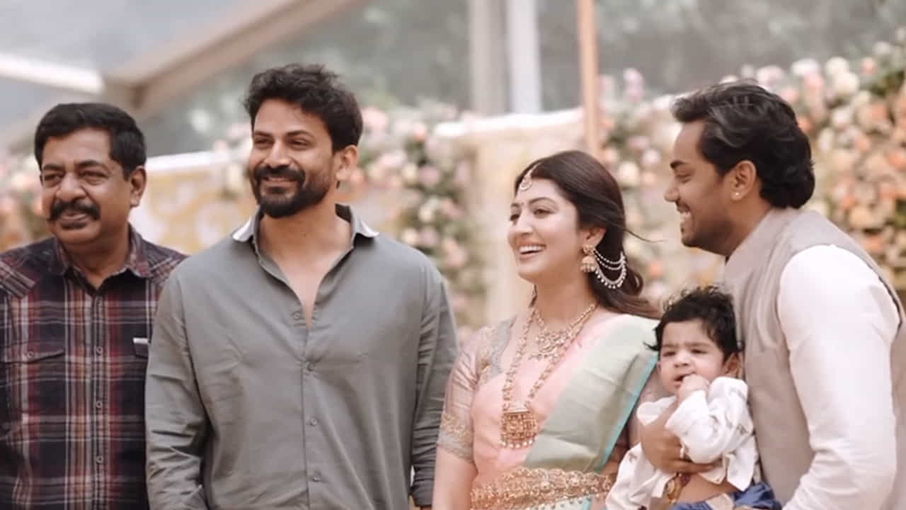 ఈ సందర్భంగా ప్రణీత- నితిన్ రాజు దంపతులు తమ కుమారుడికి జయ కృష్ణ అని నామకరణం పెట్టారు