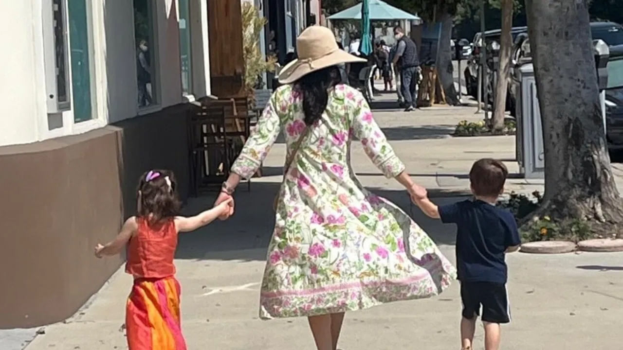 ఈ సొట్ట బుగ్గల సుందరి మనసు కూడా బంగారం.. పెళ్ళికి ముందే 34 మంది చిన్నారులను దత్తత తీసుకున్న మనసున్న మారాణి