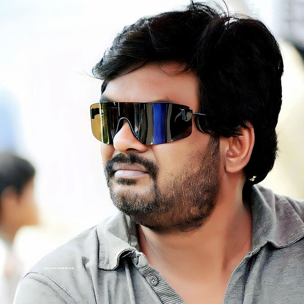 లైగర్‌, డబుల్ ఇస్మార్ట్ సినిమాలు ఫ్లాప్‌ అవ్వటంతో నెక్ట్స్ మూవీ కోసం తన రూట్స్‌ను గుర్తు చేసుకుంటున్నారు.కోలీవుడ్ స్టార్‌ హీరో విజయ్ సేతుపతితో సినిమా ఎనౌన్స్ చేసిన పూరి, చెన్నైలో చెక్కర్లు కొడుతున్నారు. 