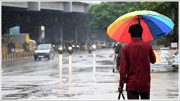Hyderabad: హైదరాబాద్లో ఒక్కసారిగా మారిన వాతావరణం.. ఓ వైపు ఎండ.. మరో వైపు వర్షం