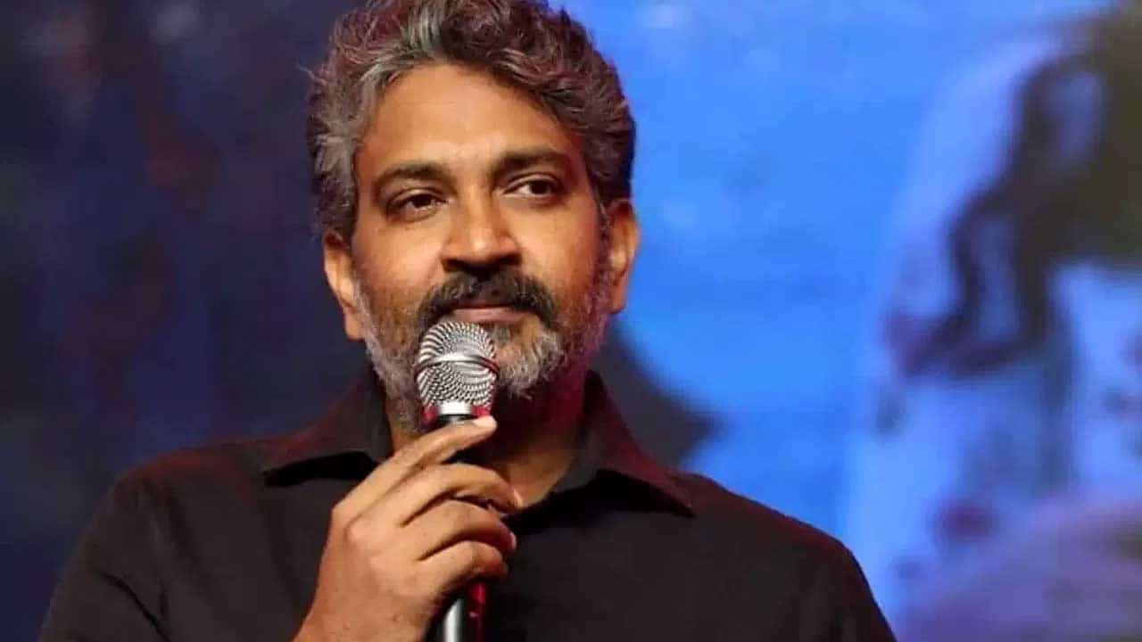 రాజమౌళి తండ్రి విజయేంద్ర ప్రసాద్ నిర్మాతగా చేశారు. ఇక ఈ సినిమాలో జేవీ సోమయాజులు, నిర్మలమ్మ, వంటివారు కీలక పాత్రలో నటిచారు. కానీ ఈ సినిమా విడుదల కాకుండా మధ్యలోనే ఆగిపోయిందంట.