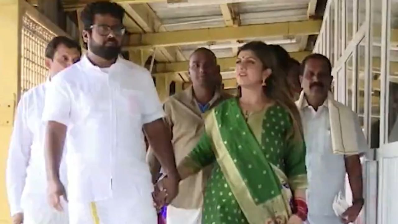 Watch Video: భర్తతో కలిసి తిరుమల శ్రీవారి సేవలో రంభ