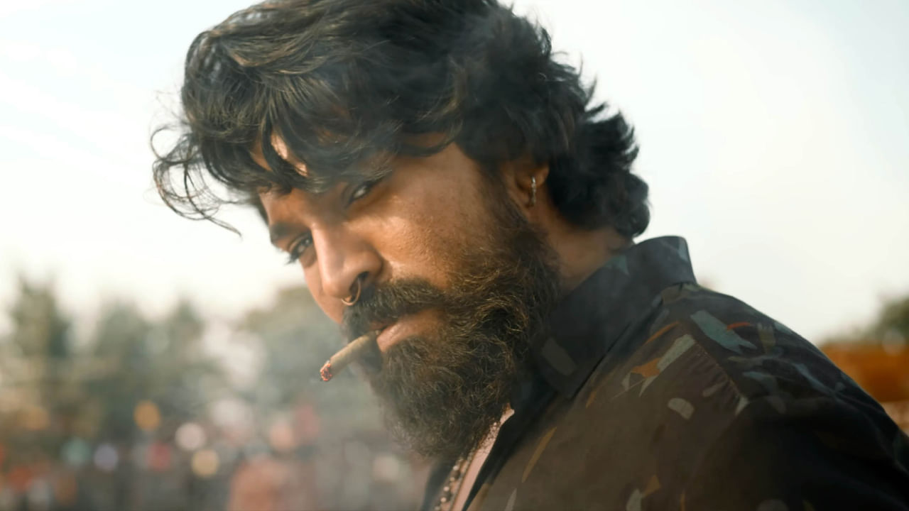  కొవిడ్ టైమ్‌లోనే ఈ కథ రెడీ చేసుకున్నా అన్న దర్శకుడు, సుకుమార్ వల్లే రామ్ చరణ్‌కు కథ వినిపించే ఛాన్స్ వచ్చిందని గుర్తు చేసుకున్నారు. టీజర్‌లో సూపర్ సక్సెస్‌ అయిన క్రికెట్‌ షాట్‌ గురించి కూడా చెప్పారు బుచ్చిబాబు. 