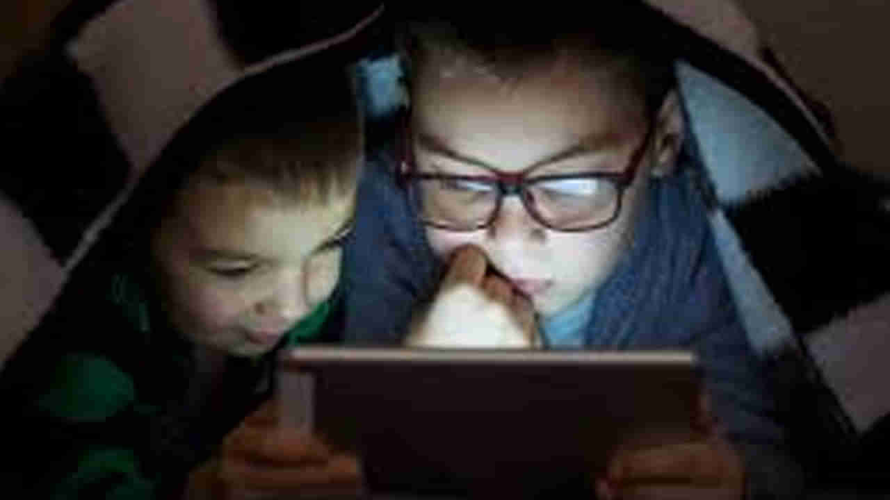 ఫోన్‌లో రీల్స్ చూడడం అలవాటా.. వెంటనే గుడ్ బై చెప్పండి.. లేదంటే చూపు కోల్పోయే ప్రమాదం..