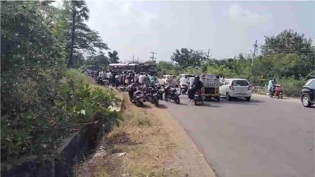 Telangana: ఆ రోడ్డులో వెళ్లారంటే డైరెక్ట్ యమలోకానికి పార్శిల్ పక్కా.. ఎక్కడుందంటే.?