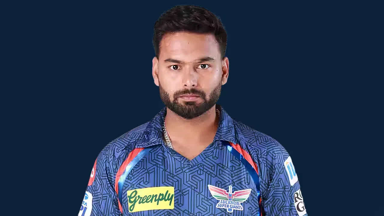 రిషభ్‌ పంత్‌: లక్నో సూపర్ జెయింట్స్ కెప్టెన్ రిషబ్ పంత్ కు కూడా జరిమానా విధించారు. ముంబై ఇండియన్స్ తో జరిగిన మ్యాచ్ లో పంత్ నిర్ణీత సమయంలోపు 20 ఓవర్లు పూర్తి చేయకపోవడంతో అతనికి రూ.12 లక్షల జరిమానా విధించారు. 