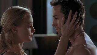 పెద్దవారితో రొమాన్స్ చాలా బాగుంటుంది.. ఓపెన్‌గా చెప్పేసిన స్టార్ హీరోయిన్