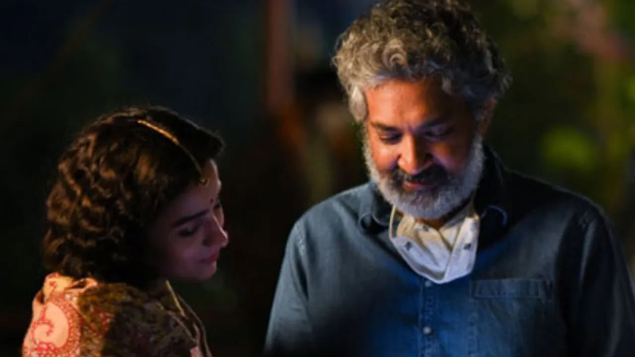 దీని గురించి రాజమౌళి కూడా సోషల్ మీడియాలో పోస్ట్ చేసారు. వందేళ్ల కళ ఇప్పుడు నెరవేరింది అంటూ.. యాక్షన్ డిజైన్ కేటగిరిలో ట్రిపులార్ ఎంపిక చేయడంపై సంతోషం వ్యక్తం చేసారు ఈ పాన్ ఇండియా దర్శకుడు.