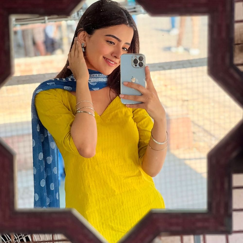 Rukshar Dhillon Pic