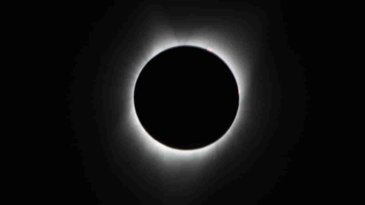 Second Lunar Eclipse: ఏడాదిలో రెండో చంద్ర గ్రహణం ఎప్పుడు? మన దేశంలో కనిపిస్తుందా! లేదా.. సూత కాలం గురించి తెలుసుకోండి..