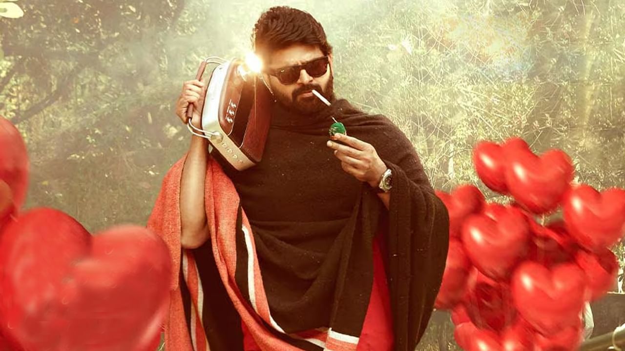 శ్రీవిష్ణు హీరోగా తెరకెక్కుతున్న సింగిల్ అసలు పోటిలో ఉండే ఛాన్సే లేదు. అల్లు అరవింద్ సమర్ఫణలో వస్తున్న ఈ సినిమాను పవన్కు పోటిగా తీసుకువచ్చే అవకాశమే లేదు. సో... పవన్ ఎంట్రీ కన్ఫార్మ్ అయ్యింది కాబట్టి... మాస్ జాతర, సింగిల్ సినిమాలు కొత్త డేట్స్ కోసం ట్రై చేసుకోక తప్పదంటున్నారు ఇండస్ట్రీ జనాలు.